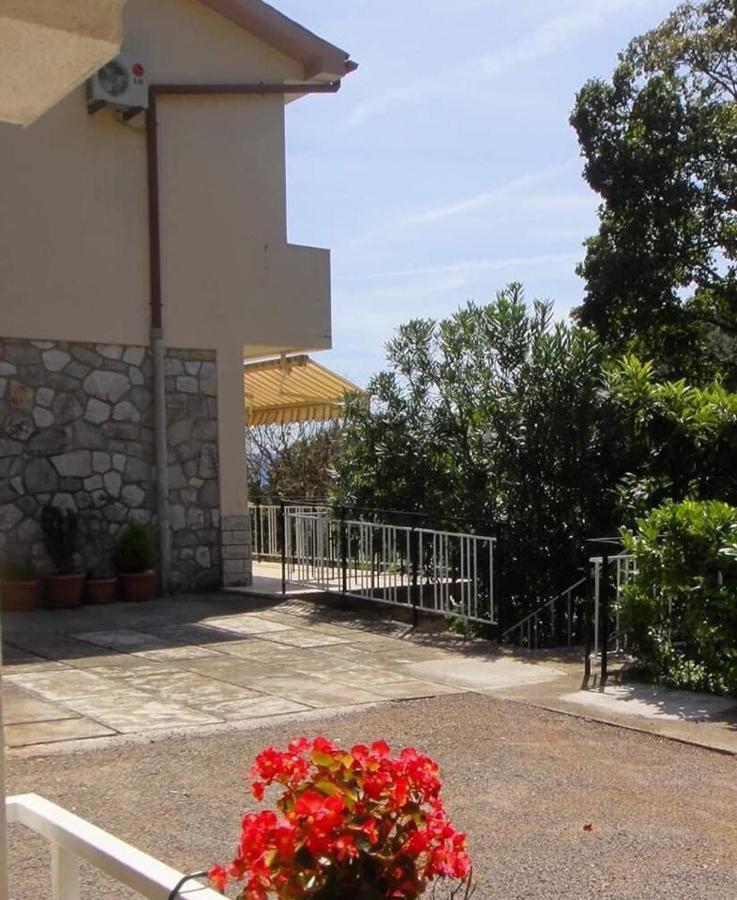 Vera- With Airconditioning And Free Parking Moscenicka Draga